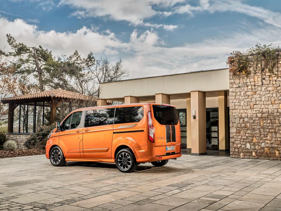  Ford Tourneo Custom Sport 2017 года  (WW) (фото 11 из 15)